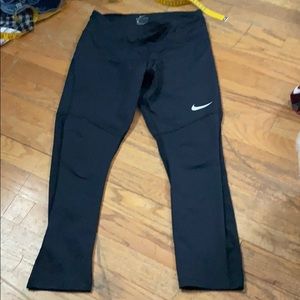 Nike capri leggings